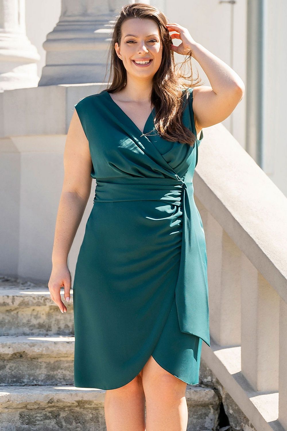 Plus size dress model 190983